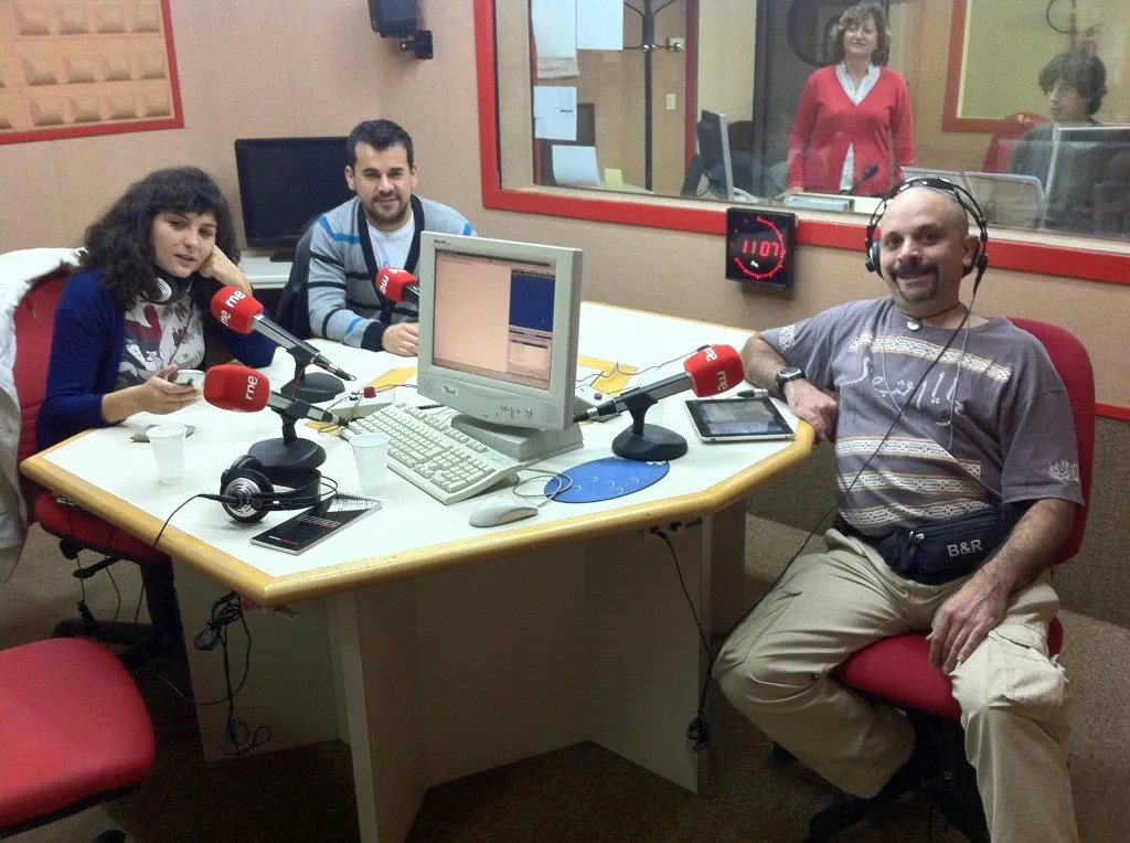 Ana Aldea, Carlos Cuasante y Javier Catania, en RNE Sevilla Ana Aldea, Carlos Cuasante y Javier Catania, en RNE Sevilla