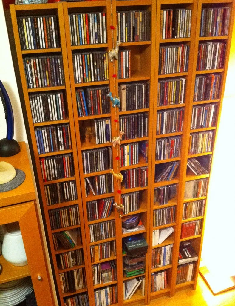 MilibreriadeCDs Mi librería, con los más de 600 CD's que he comprado a lo largo de los años